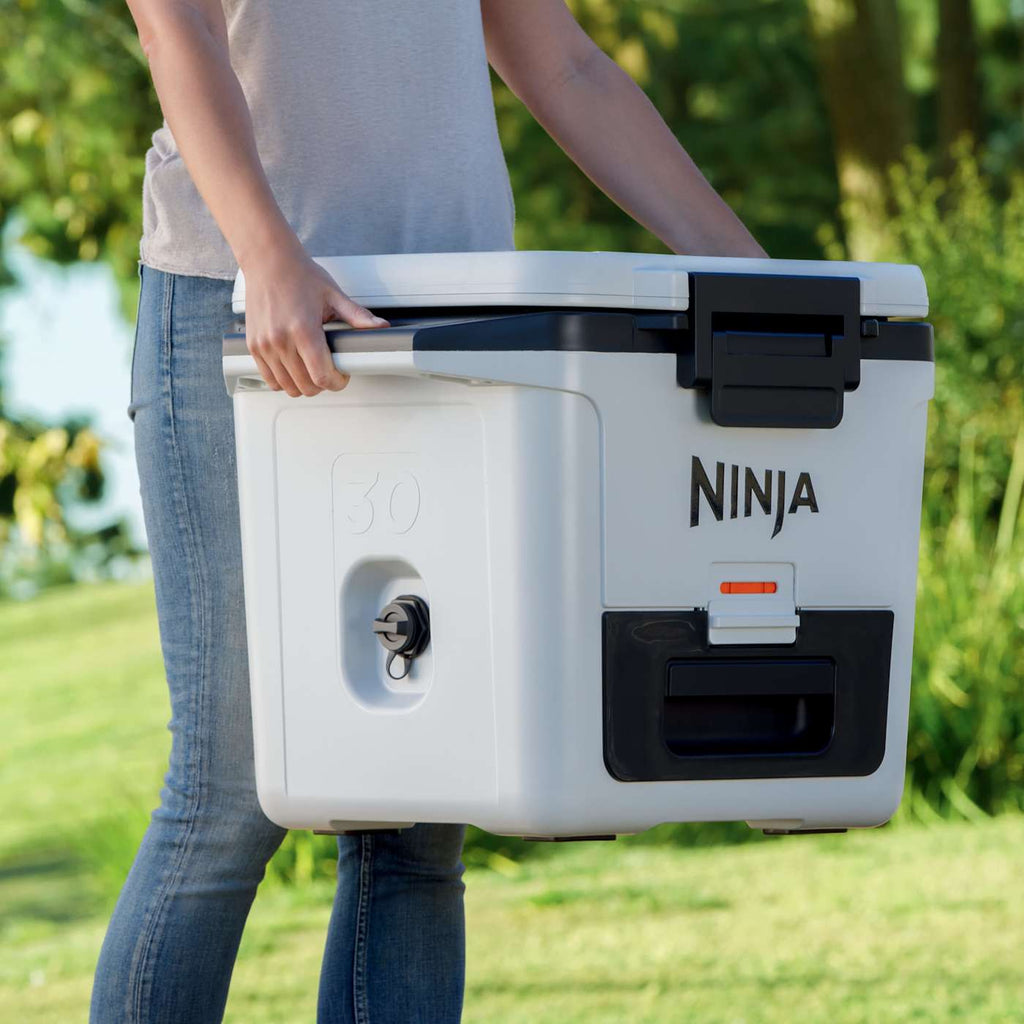 Ninja FrostVault™ 30qt Hard Cooler with Dry Zone, Lakeshore Blue