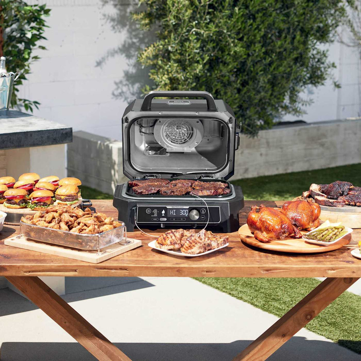 Ninja Woodfire Pro Connect™ XL Outdoor Grill & Smoker