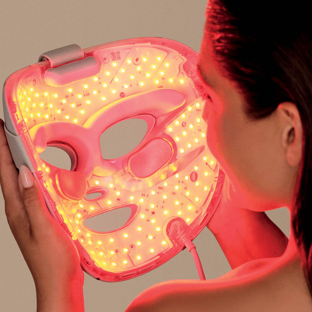 Shark™ CryoGlow™ Cooling + Red Blue & Infrared iQLED Face Mask with Charging Stand