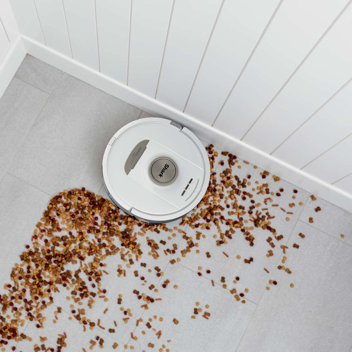 Shark® PowerDetect™ Robot Vacuum and Mop with NeverTouch Base