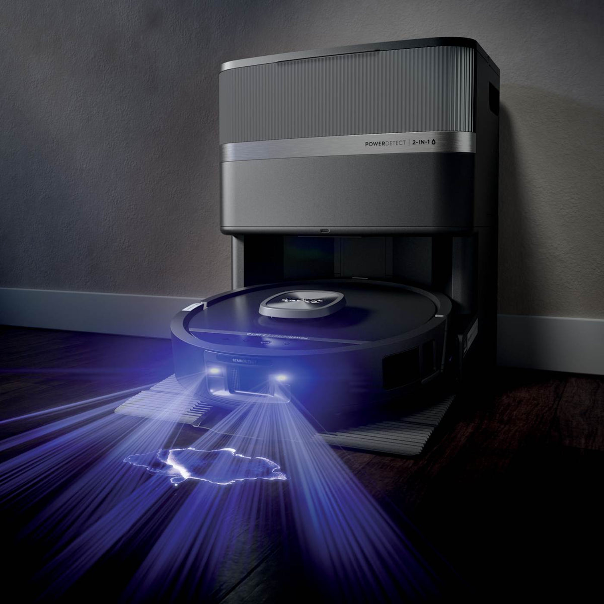 Shark® PowerDetect™ UV Reveal™ 2-In-1 Vac & Mop in Black
